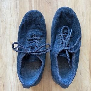 ALLBIRDS women’s size 9